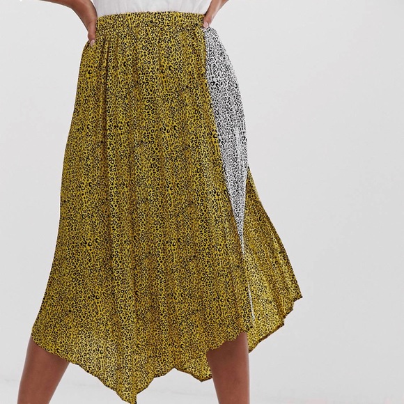 Liquorish midi skirt in animal print mix - Picture 3 of 4